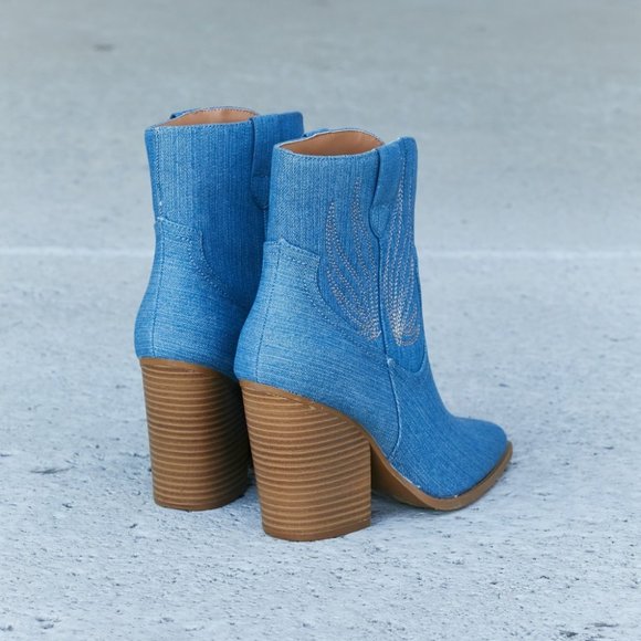 Qupid Lasso My Heart Cowboy Booties in Light Blue - Picture 5 of 6